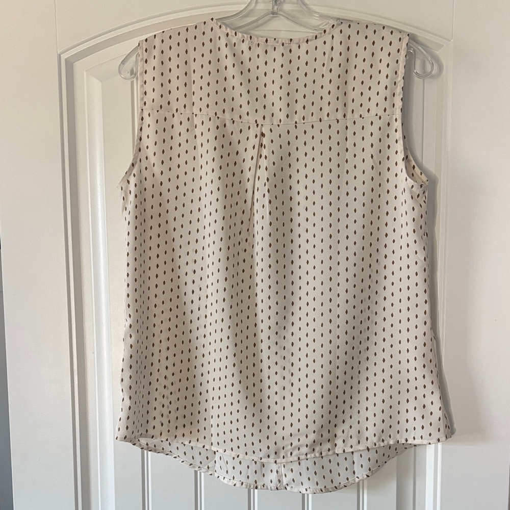 Chic Cream Sleeveless Ruffle Blouse - Picture 3 of 3